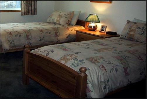 Birch Meadows Lodge B&B Fernie Eksteriør billede